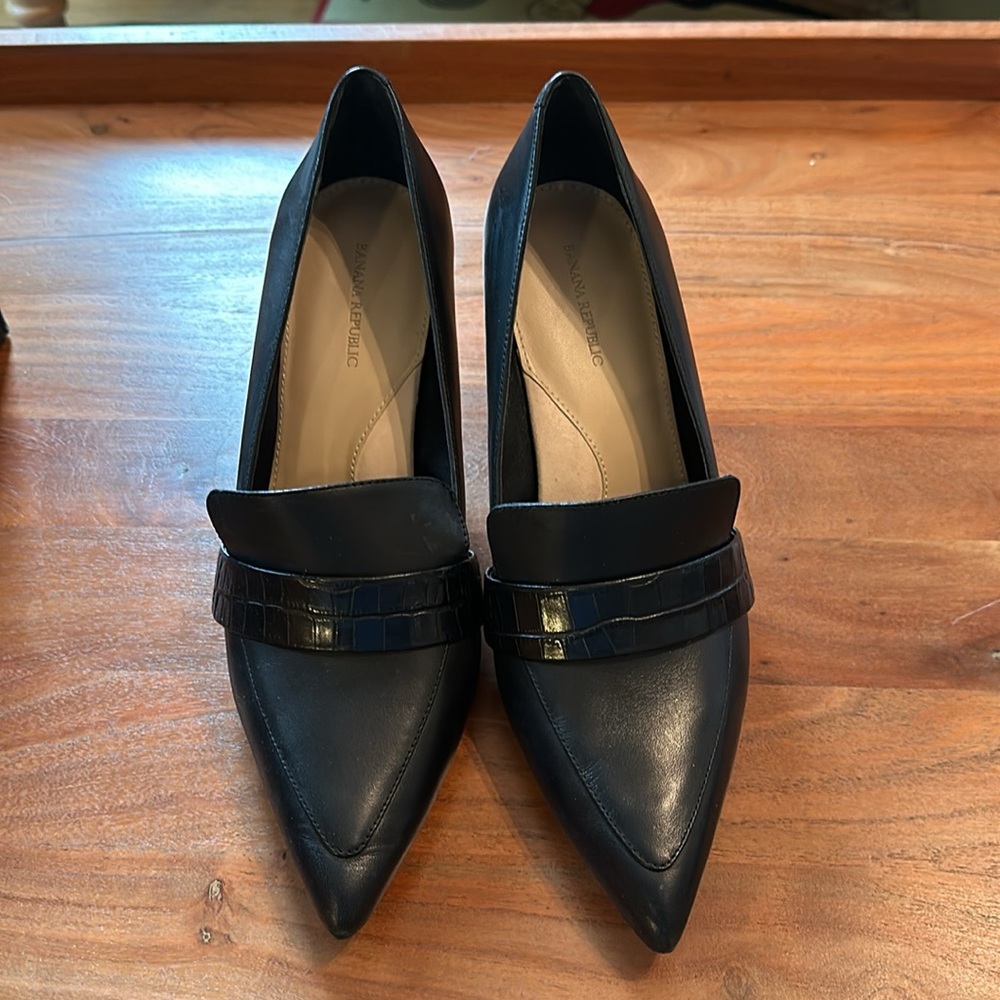Banana Republic Pumps